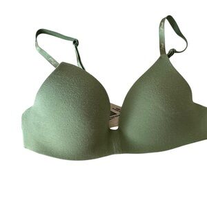 Victoria’s Secret women’s 32B sea foam grn T Shirt bra Logo Strap